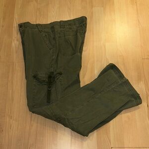 American Eagle Outfitters Dark Green Cargo Pants